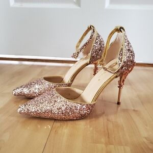 Big Tree Gold Glitter Medium Heel Shoes with Ankle Strap. NWOT. #68